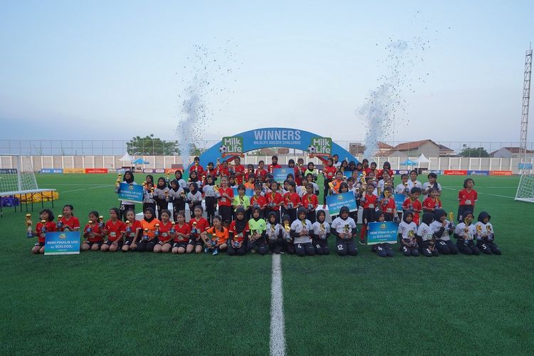 Turnamen sepak bola bertajuk MilkLife Soccer Challenge 2023 yang mempertandingkan 32 sekolah dasar di Kudus, Jawa Tengah, telah rampung digelar pada Minggu (18/6/2023).