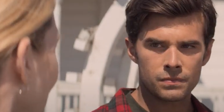 Sinopsis Film A California Christmas Tayang Hari Ini Di Netflix Halaman All Kompas Com