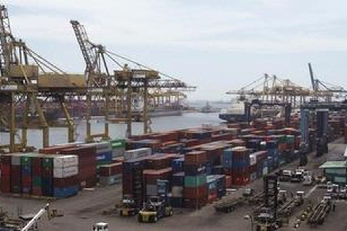 Terminal Kontainer  Tanjung Priok.