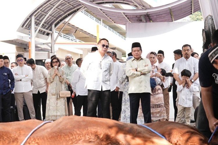 Sajaran manajemen BRI saat menghadiri kegiatan kurban di Kantor Pusat BRI, Jakarta, Jumat (6/6/2025). 