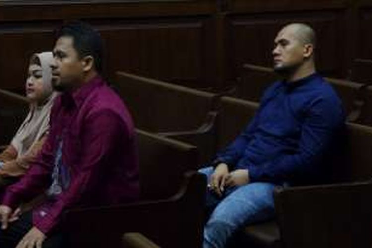 Samsul Hidayatullah dan Saipul Jamil di Pengadilan Tipikor Jakarta, Senin (3/10/2016).