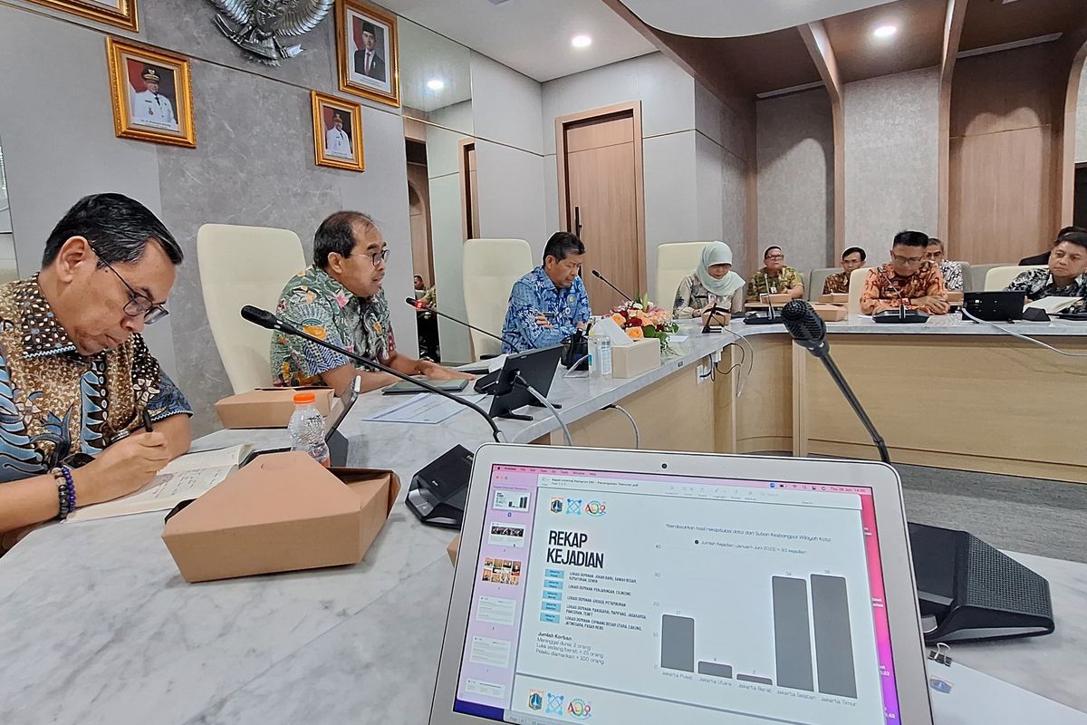 Pemerintah Provinsi (Pemprov) DKI Jakarta menggelar rapat koordinasi lintas sektor di Balai Kota Jakarta, Kamis (26/6/2025).