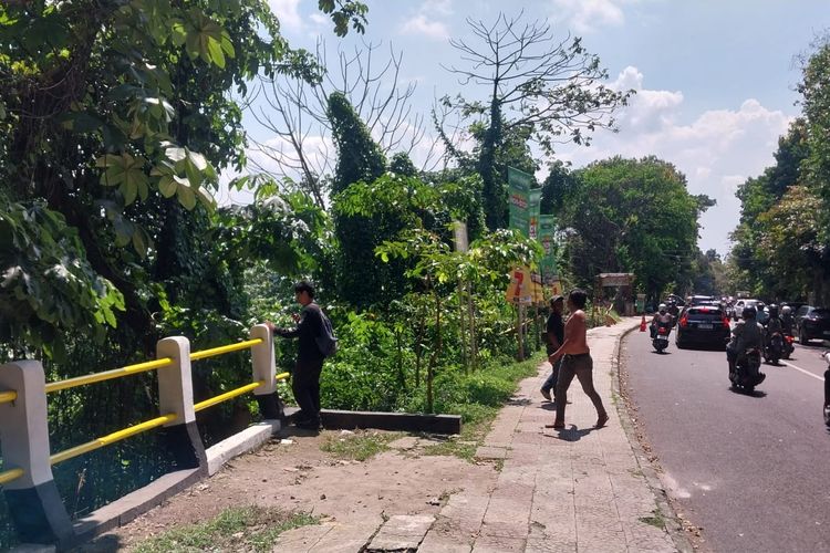Perempuan Terjun ke Jurang di Bogor Usai Ribut dengan Pacar, Kini Belum Ditemukan