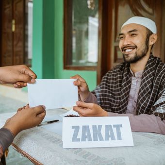 Ilustrasi zakat penghasilan. 