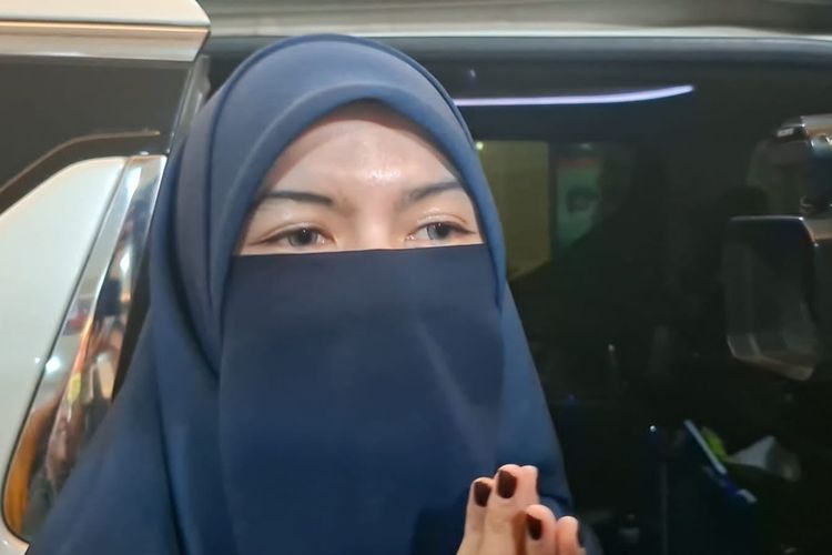 Isi Gugatan Wardatina Mawa: Emas 45 Gram hingga Nafkah Rp 100 Juta