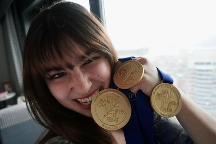 Tangkapan layar akun Instagram Alysa Liu @alysaxliu. Alysa Liu tak hanya memenangkan medali emas di Olimpiade 2026, tetapi juga mencuri perhatian dunia lewat gaya alternatifnya yang berani dan penuh percaya diri.