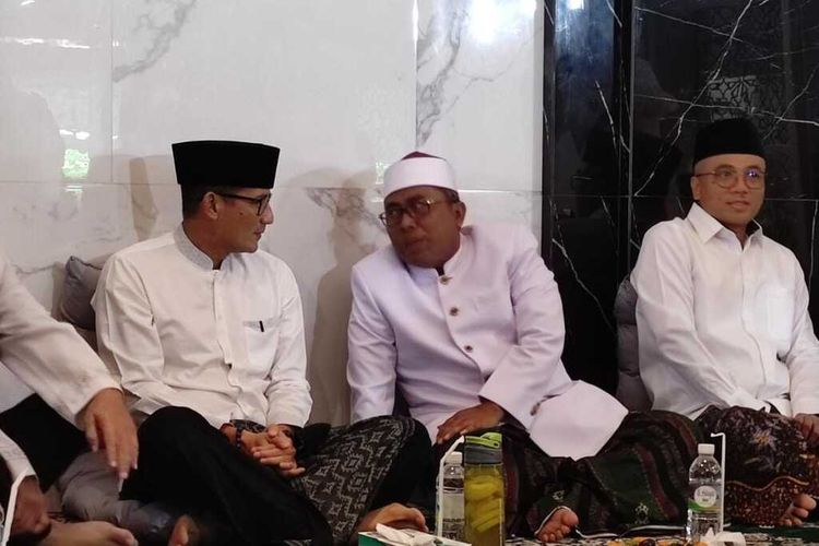 Menteri Pariwisata dan Ekonomi Kreatif (Menparekraf) Sandiada Uno mengunjungi Pondok Pesantren Fadhlul Fadhlan di Kota Semarang, Sabtu (28/1/2023).