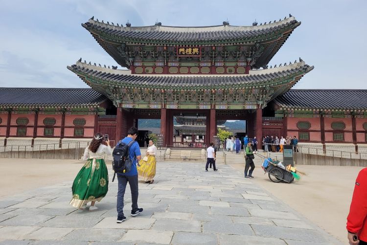 Foto : Istana Gyeongbokgung Korea Selatan: Harga Tiket Masuk dan Jam Buka