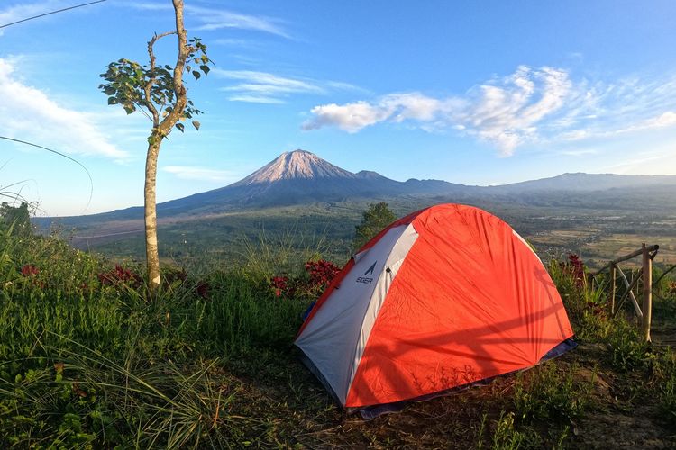 Camping di Gunung Wayang Lumajang dengan Panorama Gunung Semeru.