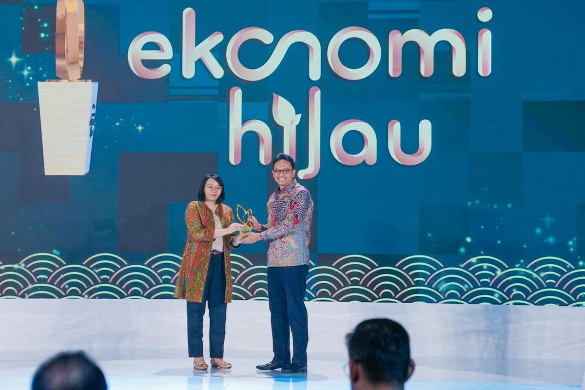 PT PP (Persero) Tbk (PTPP) meraih penghargaan bergengsi dalam Anugerah Ekonomi Hijau. Acara penghargaan ini berlangsung secara serentak di Auditorium Menara Bank Mega dan Hotel Borobudur, Jakarta, Selasa (31/7/2024). 