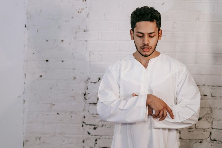 Niat Sholat Qobliyah Subuh 2 Rakaat: Arab, Latin, Arti, dan Tata Caranya