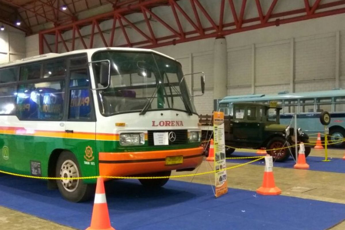 Sejumlah bus klasik yang akan ditampilkan dalam pameran bertajuk Indonesia Classic N Unique Bus 2017 yang diadakan di Hall B dan C, JIExpo Kemayoran, Jakarta Pusat pada Rabu (29/3/2017) hingga Sabtu (1/4/2017). 