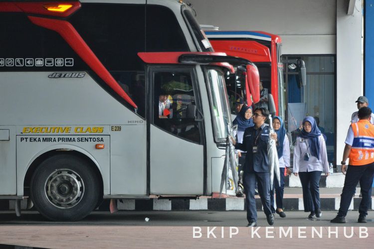 Pemeriksaan bus jelang Nataru