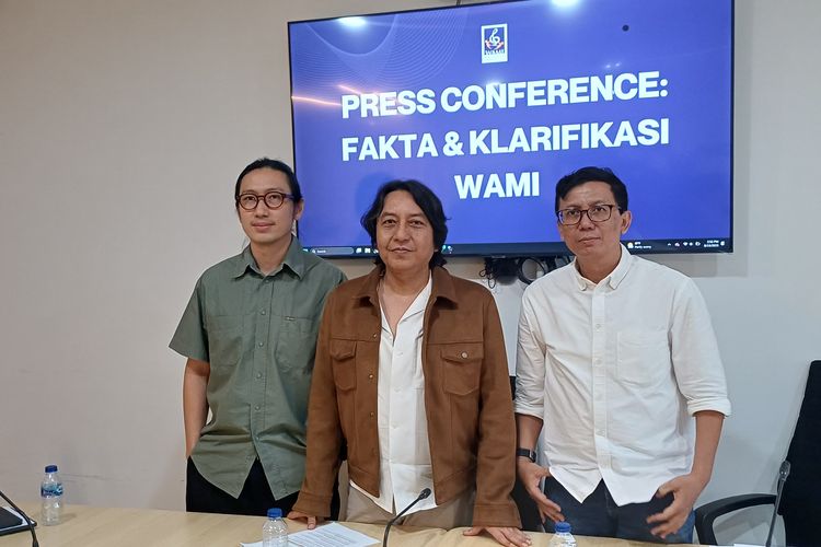 Presiden Direktur WAMI Adi Adrian dalam jumpa pers di kantor WAMI, L’Avenue Office & Residence, Pancoran, Jakarta Selatan, Selasa (19/8/2025).