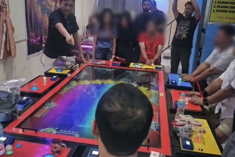 Polisi Gerebek 2 Tempat Judi Berkedok Game Center di Jakbar dan Jakut