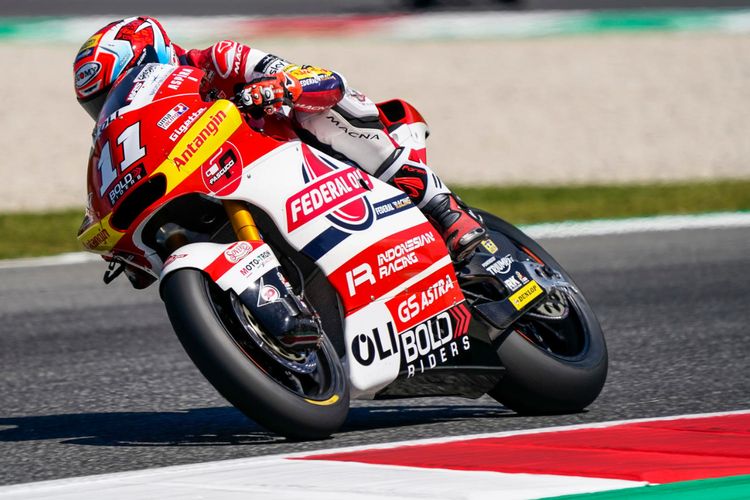 Pebalap Federal Oil Gresini Moto2 (FOGM2), Nicolo Bulega, pada Moto2 Italia 2021