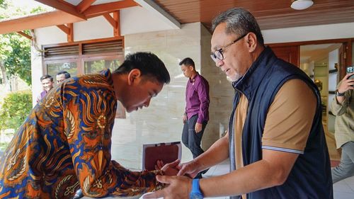 Golkar Resmi Dukung Gibran Bakal Cawapres Prabowo, Zulkifli Hasan: Bismillah, Mas Wali