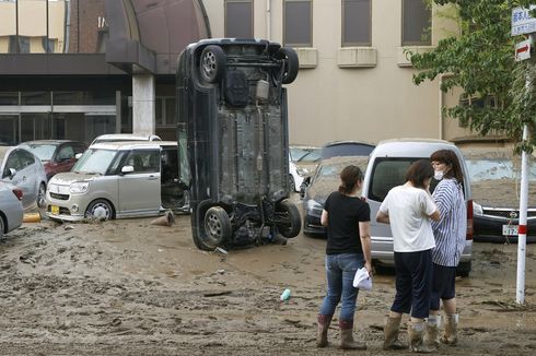 Banjir Melanda, Pemerintah Jepang Minta Aturan Covid-19 Tetap Dijalankan