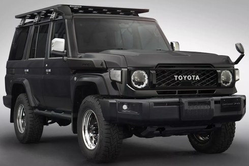 Toyota Land Cruiser 70, Tampil Serba Hitam dengan Gaya Off Road