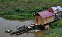 Wujudkan Pemerataan Rumah Layak Huni, Pemkab HST Jalankan Bedah Rumah di Daerah Rawa