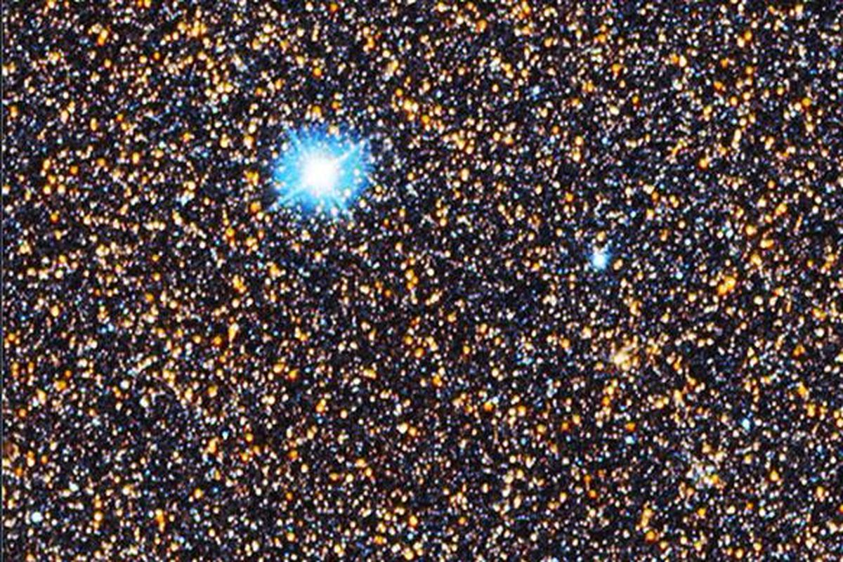 Detil foto galaksi Andromeda dari NASA. Tiap titik terang, besar maupun kecil, merupakan sebuah bintang