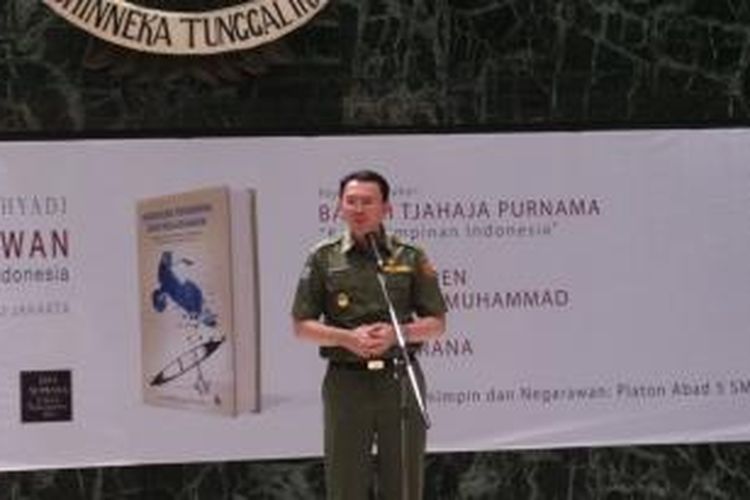 Plt Gubernur DKI Jakarta Basuki Tjahaja Purnama menjadi pembicara dalam diskusi kepemimpinan, di Balai Agung, Balaikota, Senin (3/11/2014).