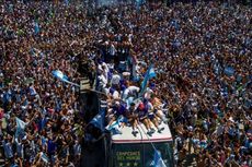 Parade Juara Argentina Lautan Manusia Penuh Sesak, Messi dkk Diangkut Helikopter