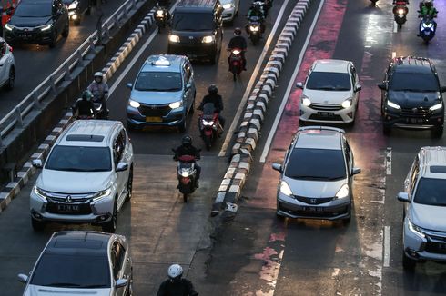 Antisipasi Demo Buruh dan Mahasiswa, Polisi Sekat Perbatasan Bekasi-Jakarta