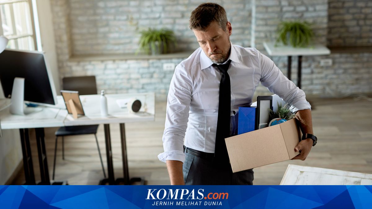 Gelombang PHK Global dan Krisis Industri Padat Karya Indonesia: Faktor Eksternal atau Domestik?