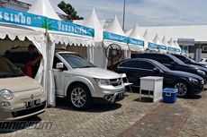 Parade Test Drive Mobil Baru di IIMS 2016