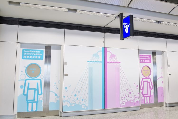 Kamar mandi di Bandara Internasional Hong Kong. Bandara ini resmi menyabet gelar toilet terbaik di dunia 2026 versi Skytrax, kalahkan Bandara Changi Singapura.