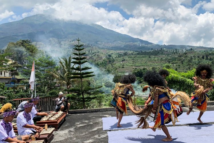 Tlilir Art & Culture Festival digelar 1-3 September 2023 di Desa Tlilir, Kecamatan Tlogomulyo, Kabupaten Temanggung, Jawa Tengah.