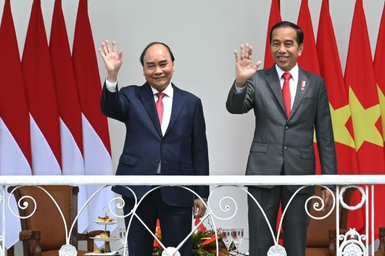 Presiden Joko Widodo dan Presiden Vietnam Nguyen Xuan Phuc di Istana Kepresidenan Bogor, Jawa Barat, pada Jumat (22/12/2022).