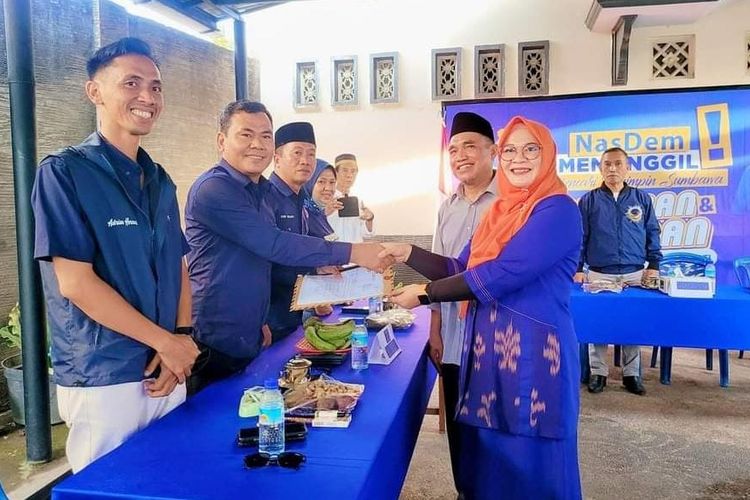 Wakil Bupati Sumbawa mendaftar sebagai bakal calon Bupati di Pilkada lewat Partai Nasdem Jumat (3/5/24)