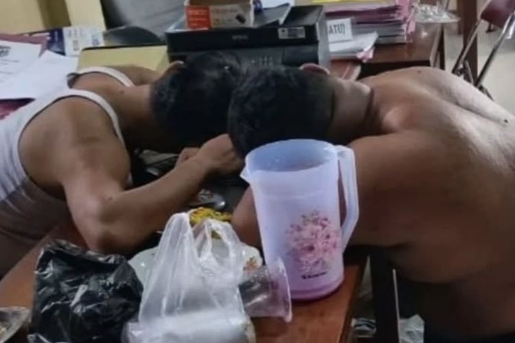 Viral Perangkat Desa di Demak Pesta Miras Saat Jam Kerja, Kades Murka: Sangat Memalukan