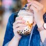 Waspadai Risiko Penyakit Akibat Doyan Minuman Manis dan Rebahan