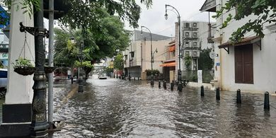 Ruas jalan sekitar Kota Lama Semarang sisi utara. Kompas.com