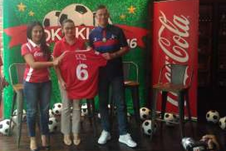 Coke Kicks 2016 diresmikan di Locanda Restaurant, Jakarta, pada Selasa (26/4/2016).