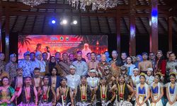Pentas Ketoprak Beksan Silir Pesisir di TMII, Bupati Batang Ajak Warga Perantauan Lestarikan Budaya Daerah