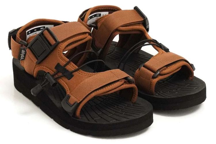 5 Rekomendasi Sandal Gunung Wanita, Cocok untuk Aktivitas Outdoor