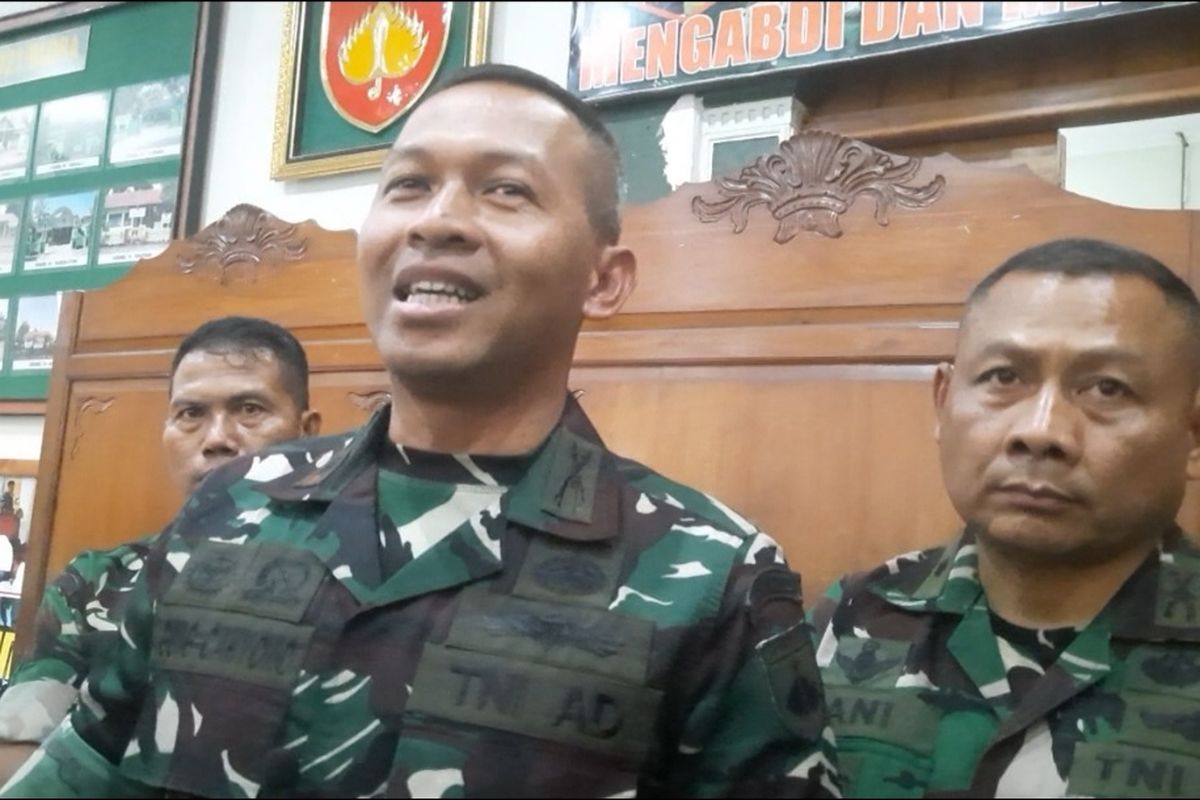 Dandim 0721/Blora, Letkol Inf Agung Cahyono, usai konferensi pers di Makodim Blora, Jawa Tengah, Senin (22/9/2025).