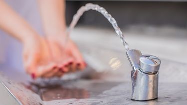 Beban Perempuan Global, Habiskan 250 Juta Jam Setiap Hari demi Air