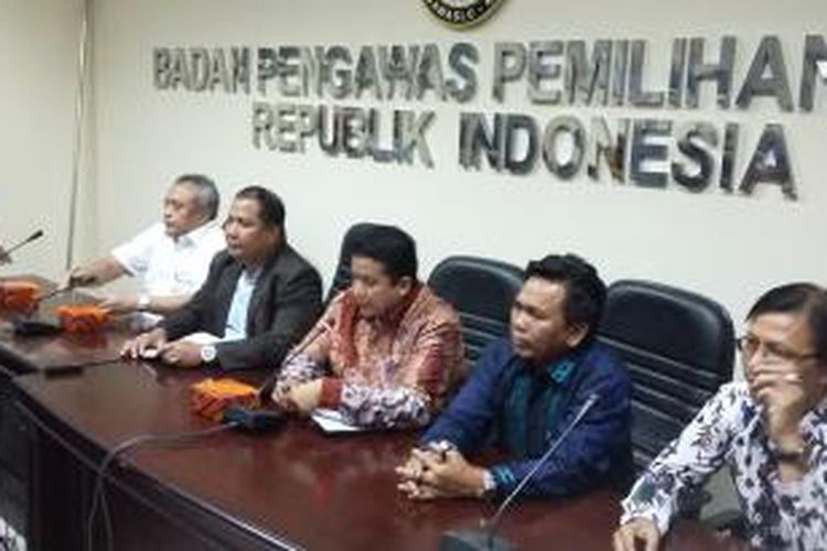 Konferensi pers Badan Pengawas Pemilu di Gedung Bawaslu, Jakarta Pusat, Rabu (5/8/2015).