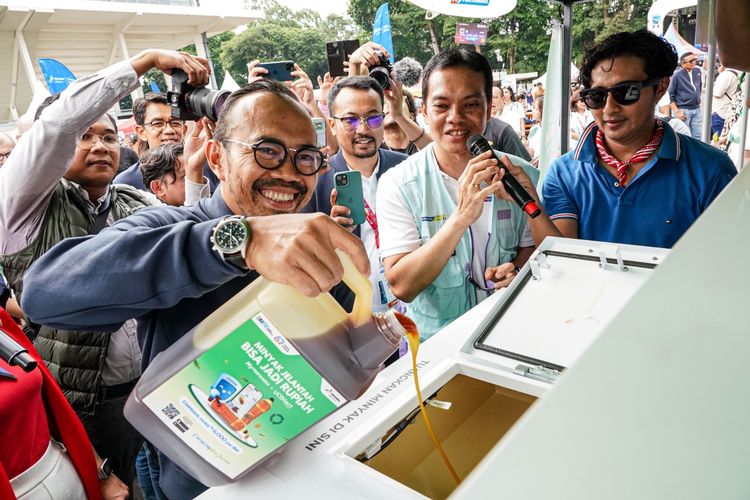 Direktur Utama (Dirut) Pertamina Patra Niaga Riva Siahaan saat membuka acara peluncuran Green Movement UCO di Istora Senayan Jakarta, Sabtu (21/12/2024).
