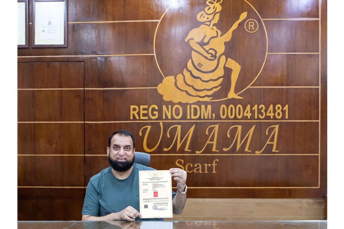 Umama berkomitmen menghadirkan produk hijab berkualitas tinggi yang sesuai dengan kebutuhan masyarakat Indonesia dengan harga terjangkau.