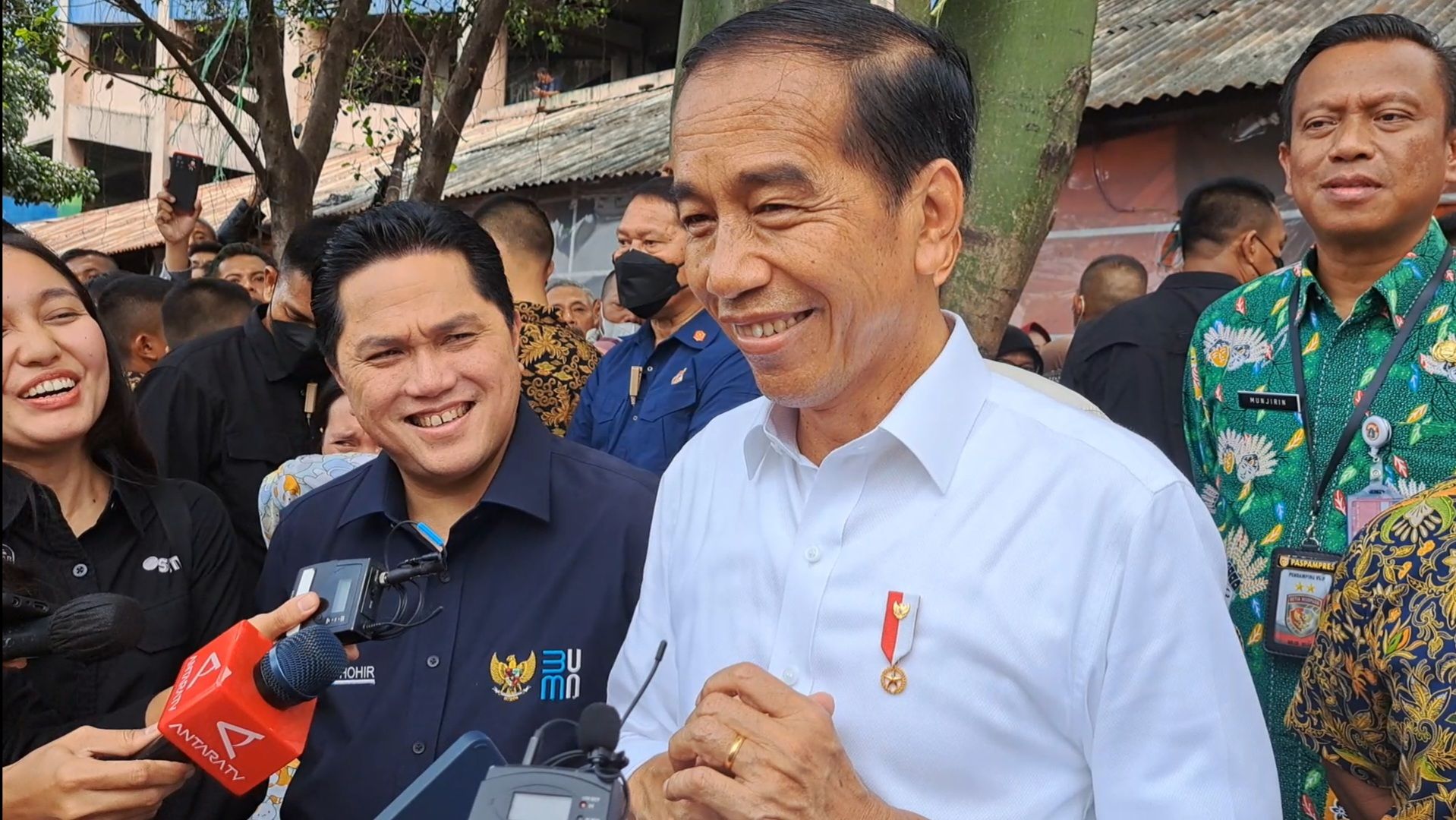 Senyum Jokowi Saat Ditanya Momen Kebersamaannya dengan Ganjar