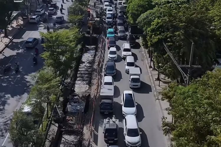 Timbulkan Macet, Pemkot Surabaya Percepat Proyek Saluran Drainase di Jalan Prof Dr Moestopo