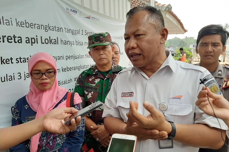 Deputi EVP PT KAI Daop 1 Jakarta, Sofyan Hasan, saat ditemui di Stasiun Walantaka, Kota Serang, Kamis (21/11/2019).