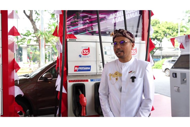 Direktur Pemasaran Regional Pertamina Patra Niaga Mars Ega Legowo Putra saat hadir di SPBU MT Haryono.