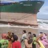 Dibilang Mirip Titanic, Kapal Terdampar di Pantai Kutakarang Pandeglang Jadi 